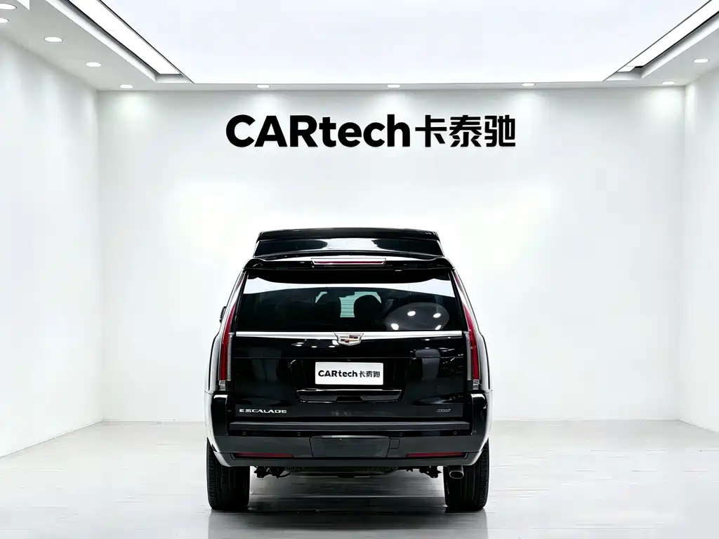 Cadillac Escalade — миниатюра 5