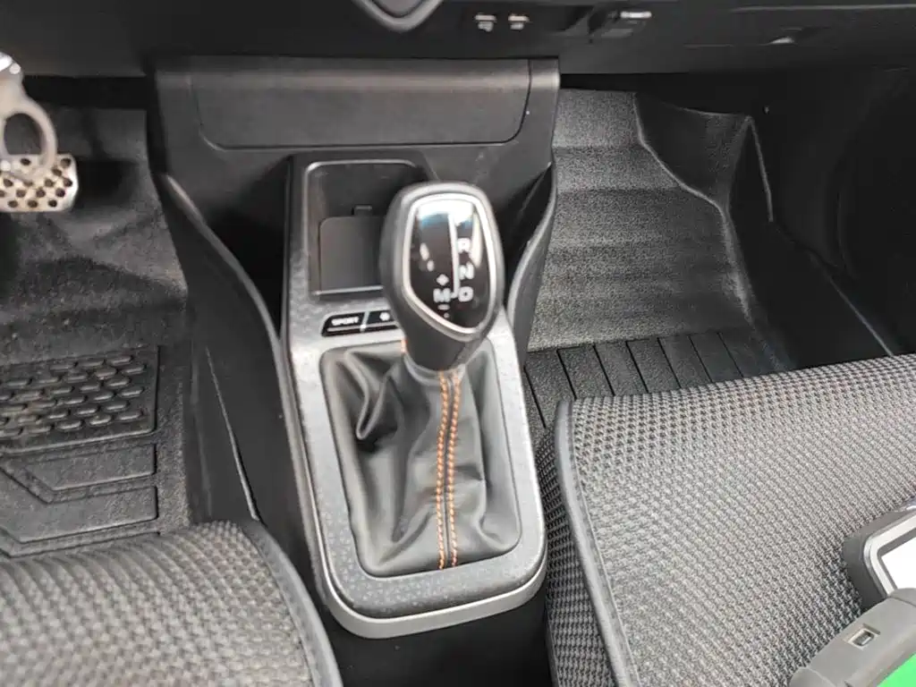 Geely Vision X1 — миниатюра 14