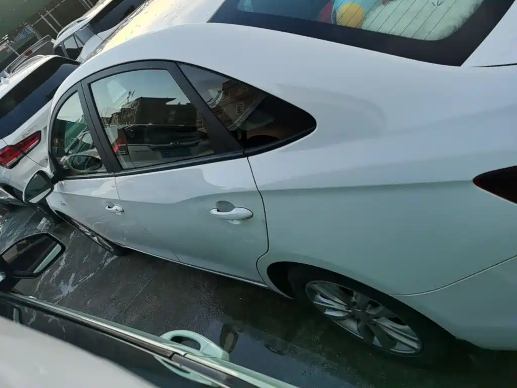 Buick Excelle — миниатюра 25
