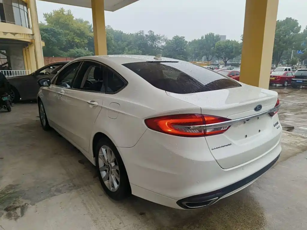 Ford Mondeo — миниатюра 5