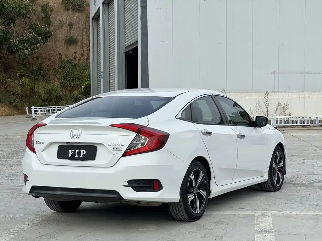 Honda Civic — миниатюра 7