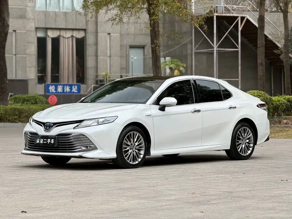 Toyota Camry 2019