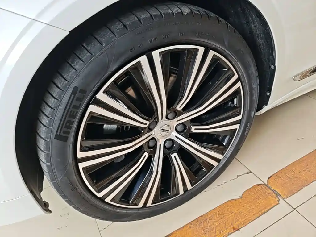 Volvo S90 — миниатюра 23