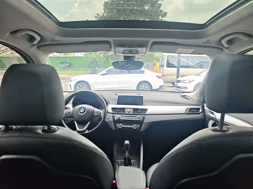 BMW X1 — миниатюра 11