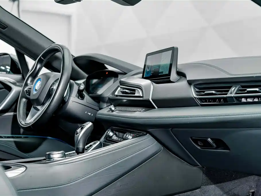 BMW i8 — миниатюра 26