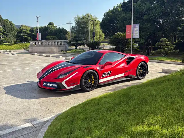 FERRARI  488 2017