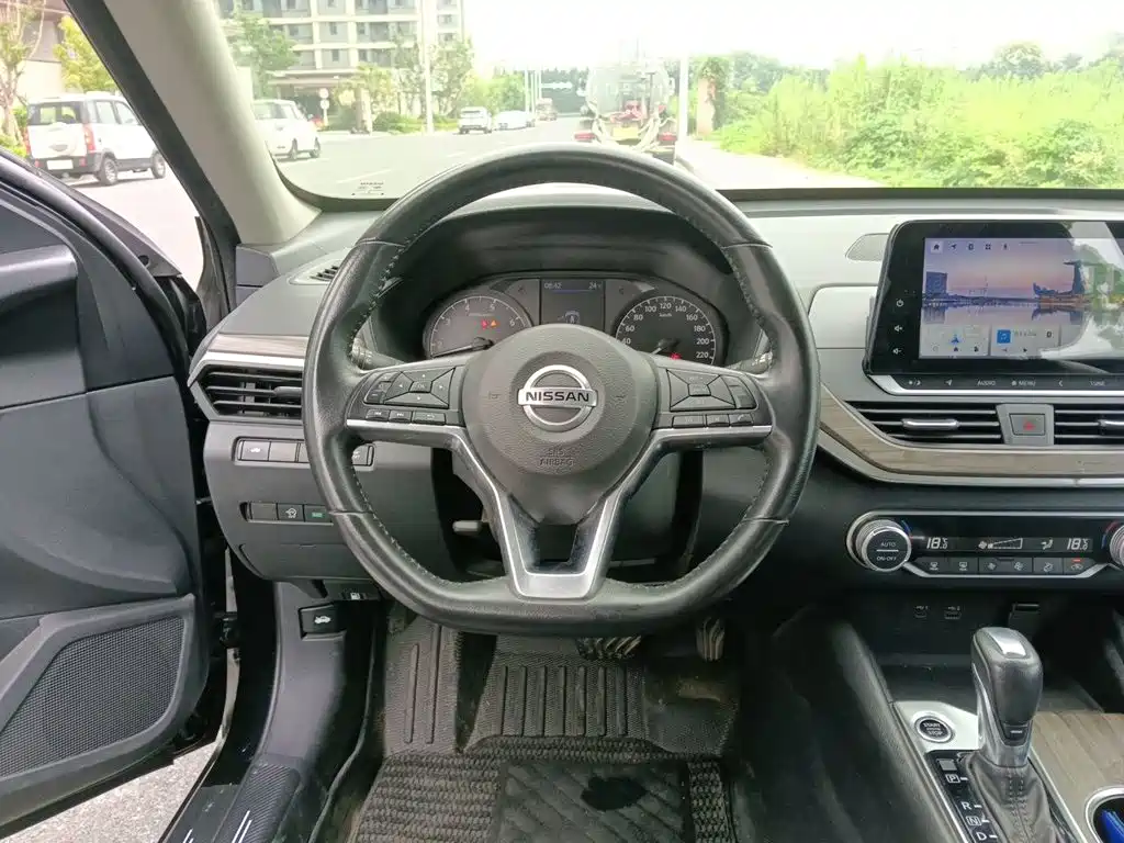 Nissan Teana — миниатюра 7