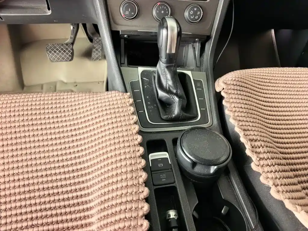 Volkswagen Golf — миниатюра 14