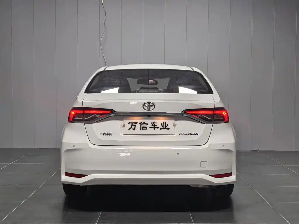 Toyota Corolla — миниатюра 4