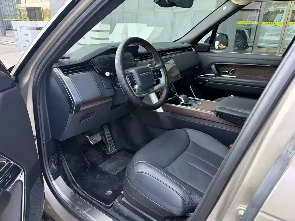 Land Rover Range Rover — миниатюра 3