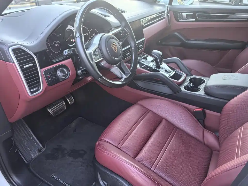 PORSCHE CAYENNE