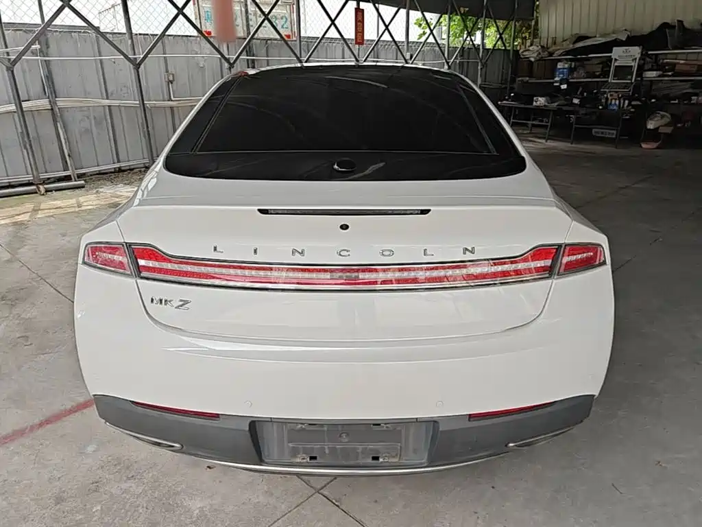 Lincoln MKZ — миниатюра 6