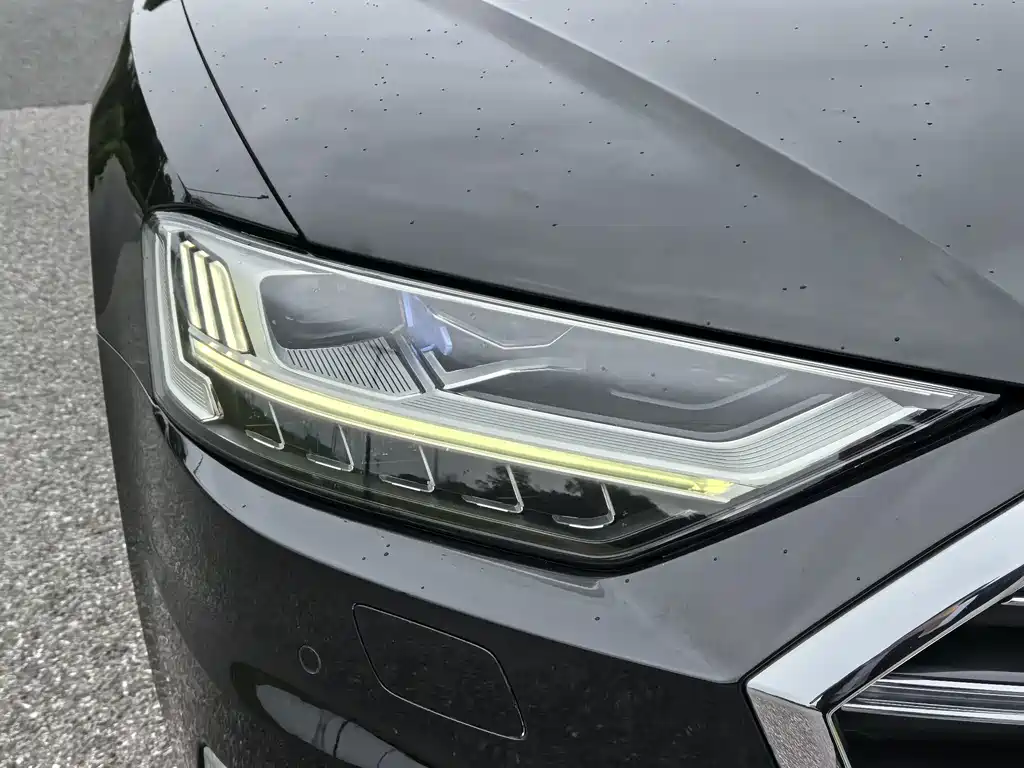 Audi A8 — миниатюра 4