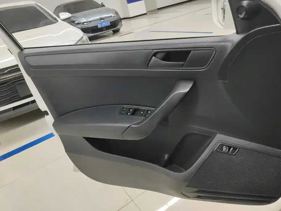 Volkswagen Santana — миниатюра 7