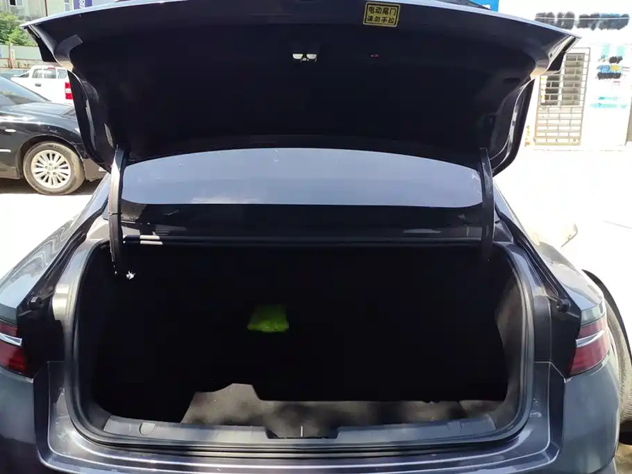 Geely Preface 2025 2.0TD