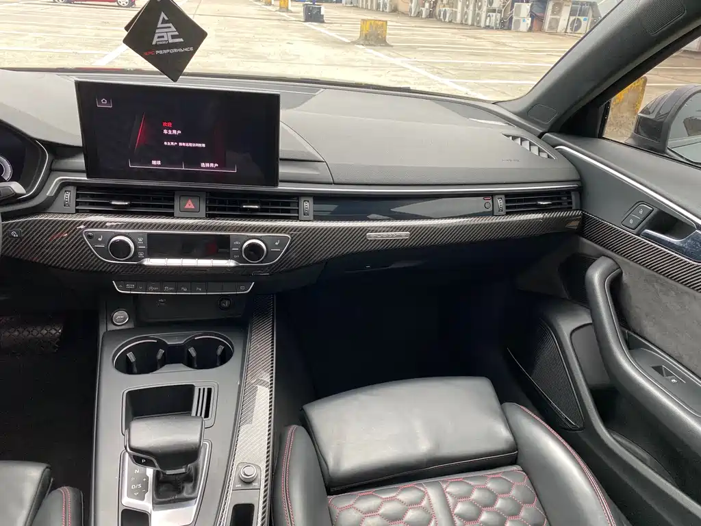 Audi A4L — миниатюра 12