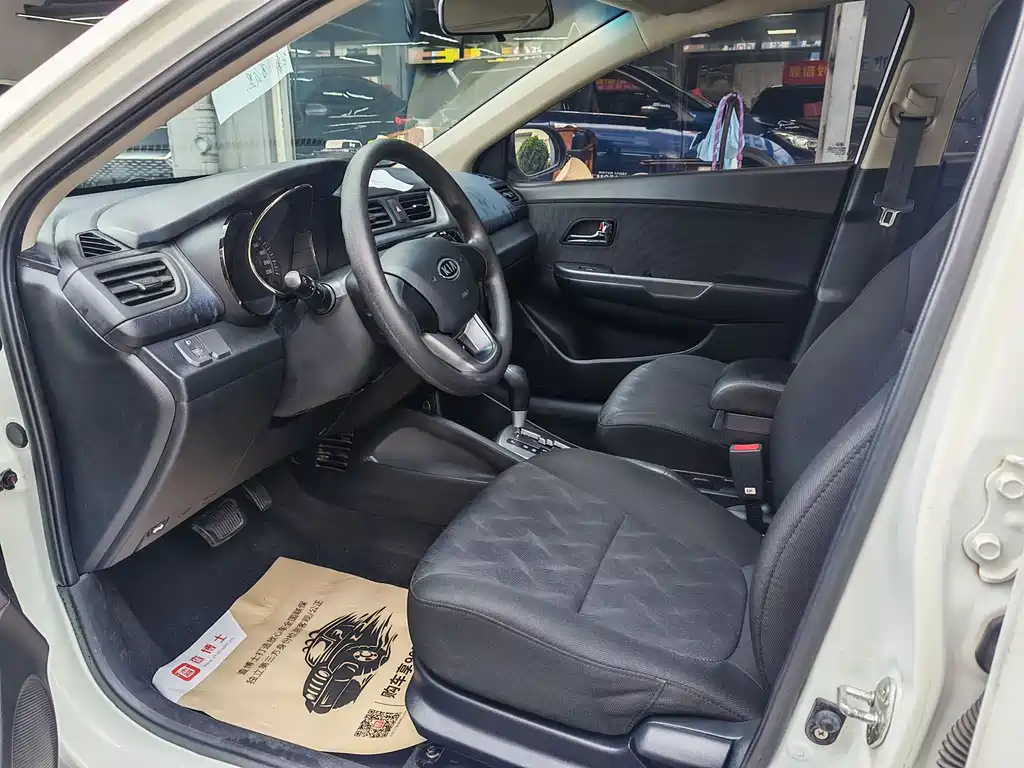 Kia K2 2012 1.4L AT GLS