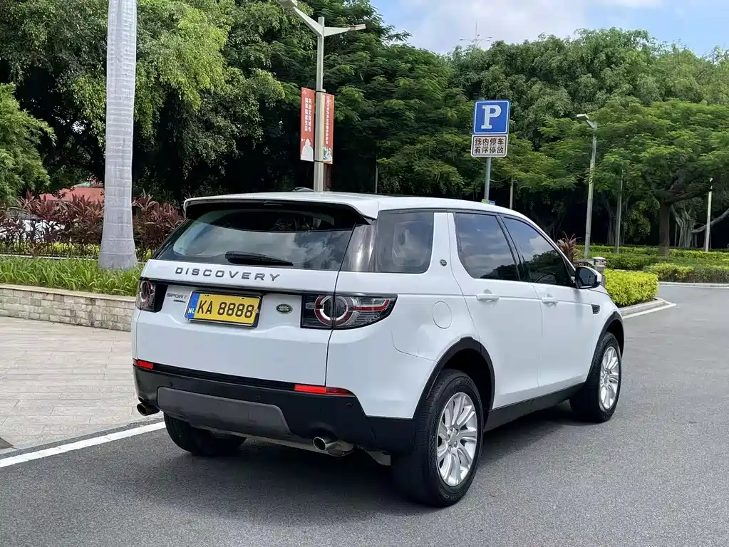 Land Rover Discovery Sport — миниатюра 11