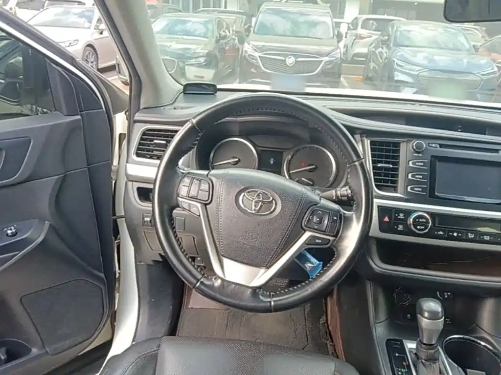 Toyota Highlander — миниатюра 15