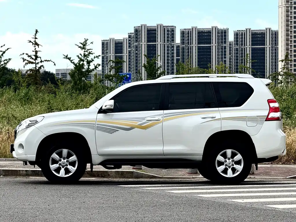 Toyota Prado — миниатюра 3