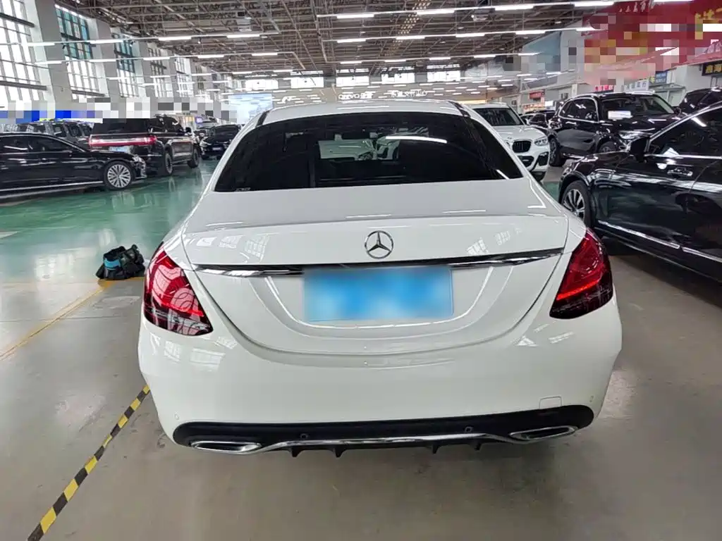 Mercedes-Benz C-Class — миниатюра 6