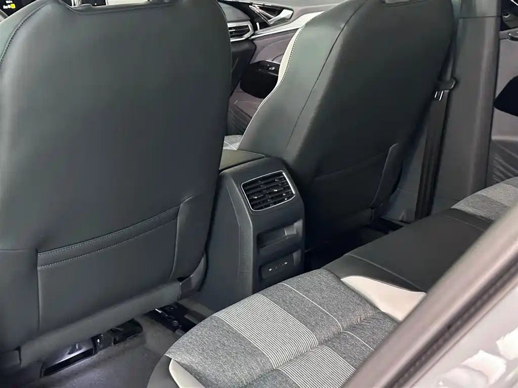 Volkswagen ID.4 Crozz — миниатюра 17
