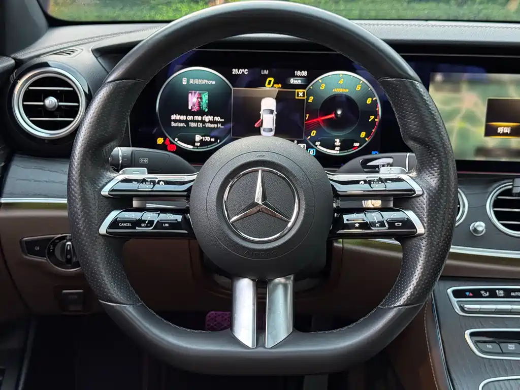 MERCEDES-BENZ E CLASS