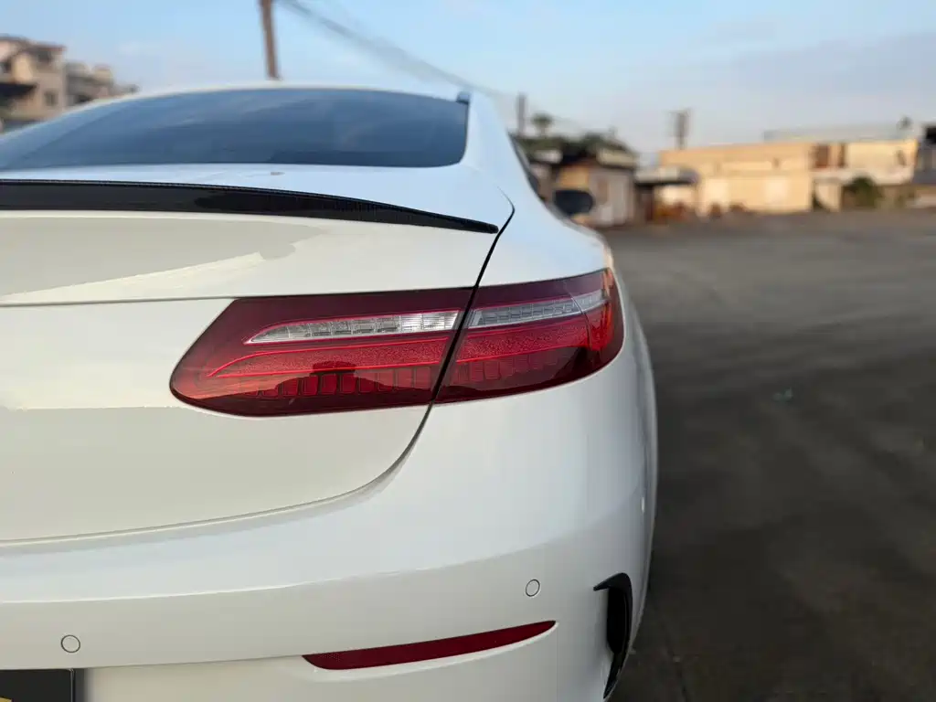 Mercedes-Benz E-Class (Import) — миниатюра 16