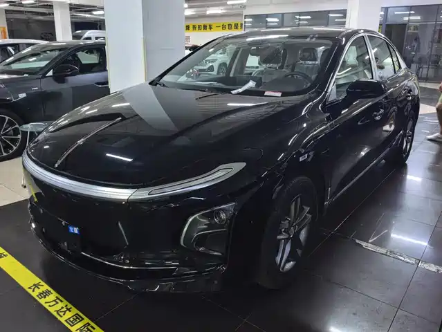 2026 Hongqi E-QM5
