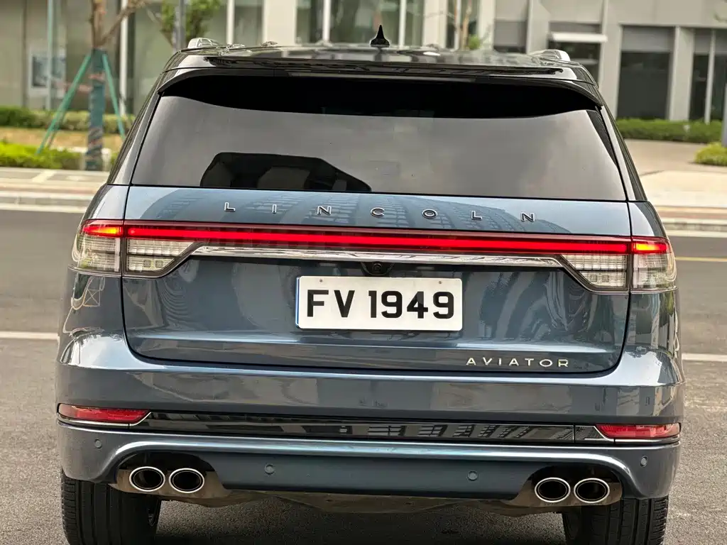 Lincoln Aviator — миниатюра 8