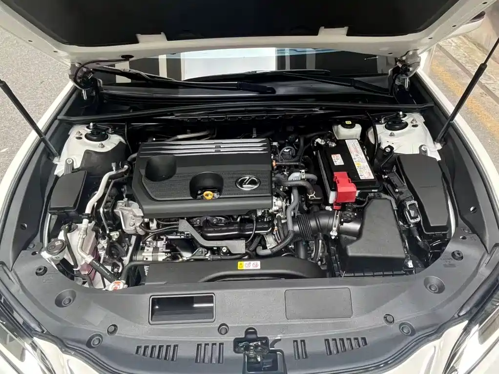 Lexus ES — миниатюра 6