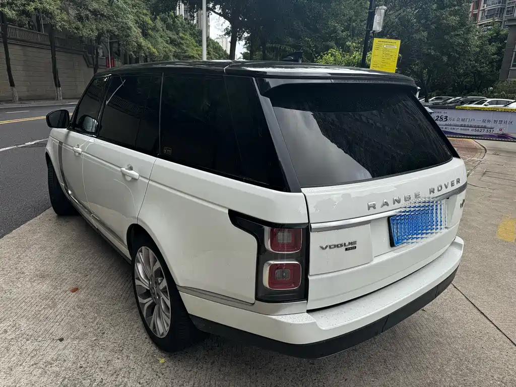 Land Rover Range Rover — миниатюра 4