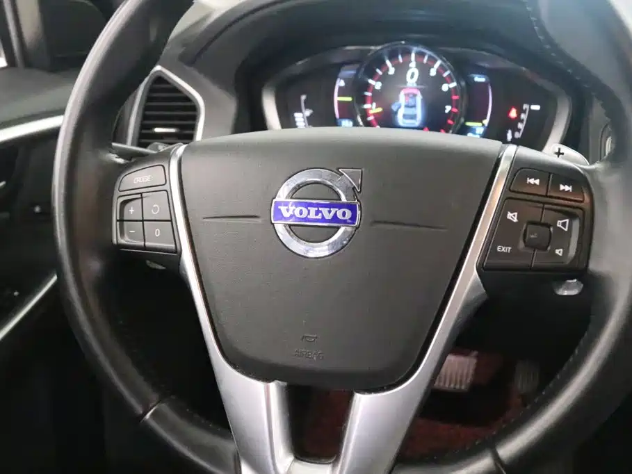 Volvo XC60 (Import) — миниатюра 6