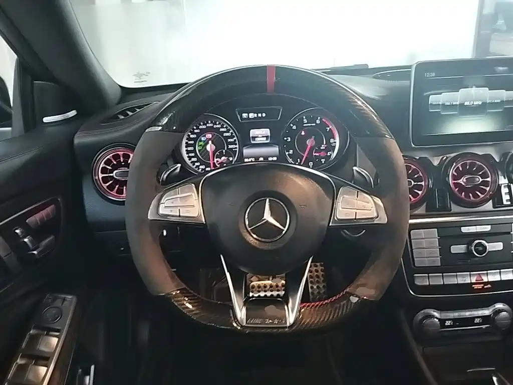 Mercedes-Benz CLA AMG — миниатюра 11