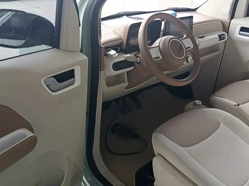 Wuling MINIEV — миниатюра 16