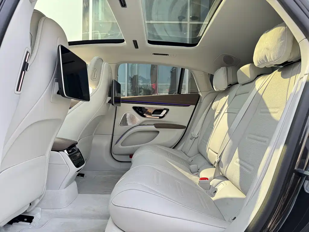 MERCEDES-BENZ EQS AMG