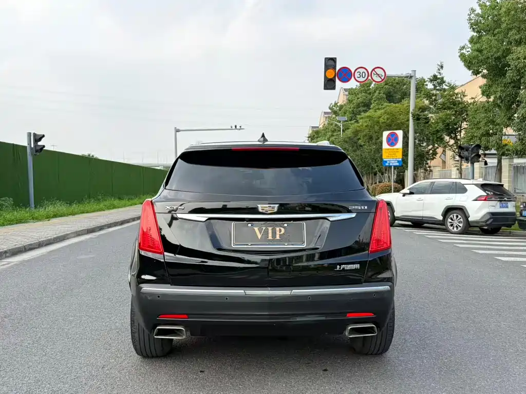 Cadillac XT5 — миниатюра 5