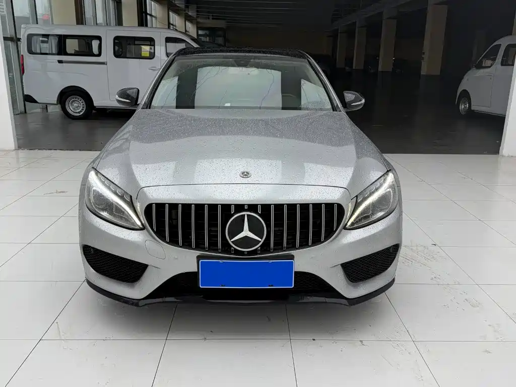 Mercedes-Benz C-Class — миниатюра 2