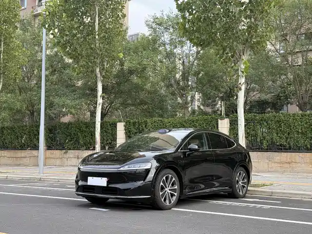 AITO WISDOM WORLD R7 2024