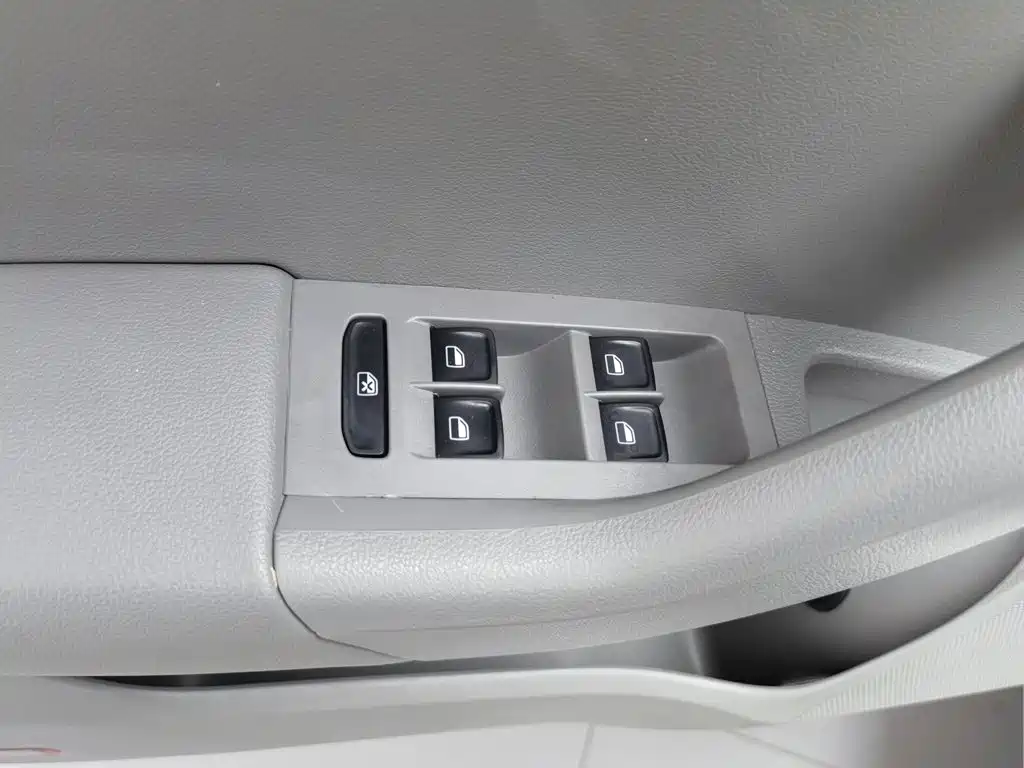 Skoda Octavia 2015 1.6L MT