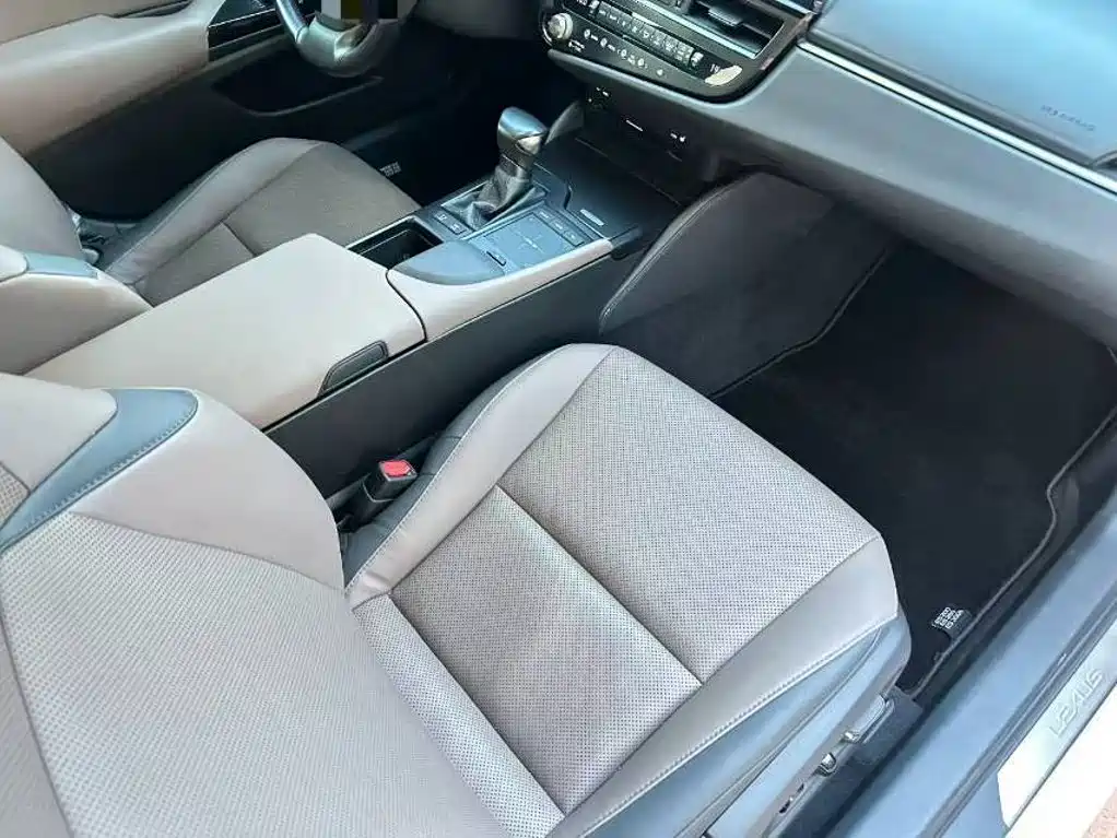 Lexus ES — миниатюра 5
