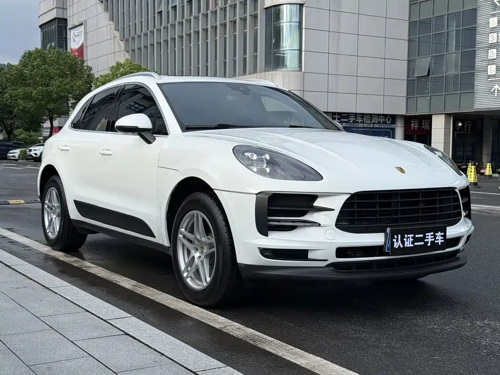 Porsche Macan — миниатюра 3