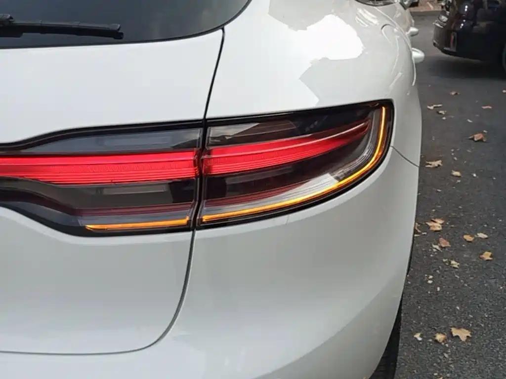 Porsche Macan — миниатюра 8