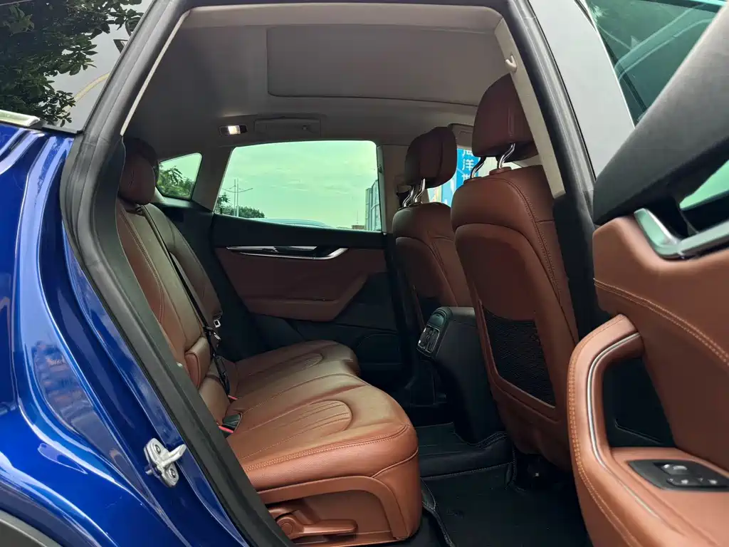 Maserati Levante — миниатюра 12