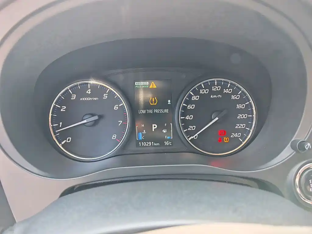 Mitsubishi Outlander — миниатюра 10