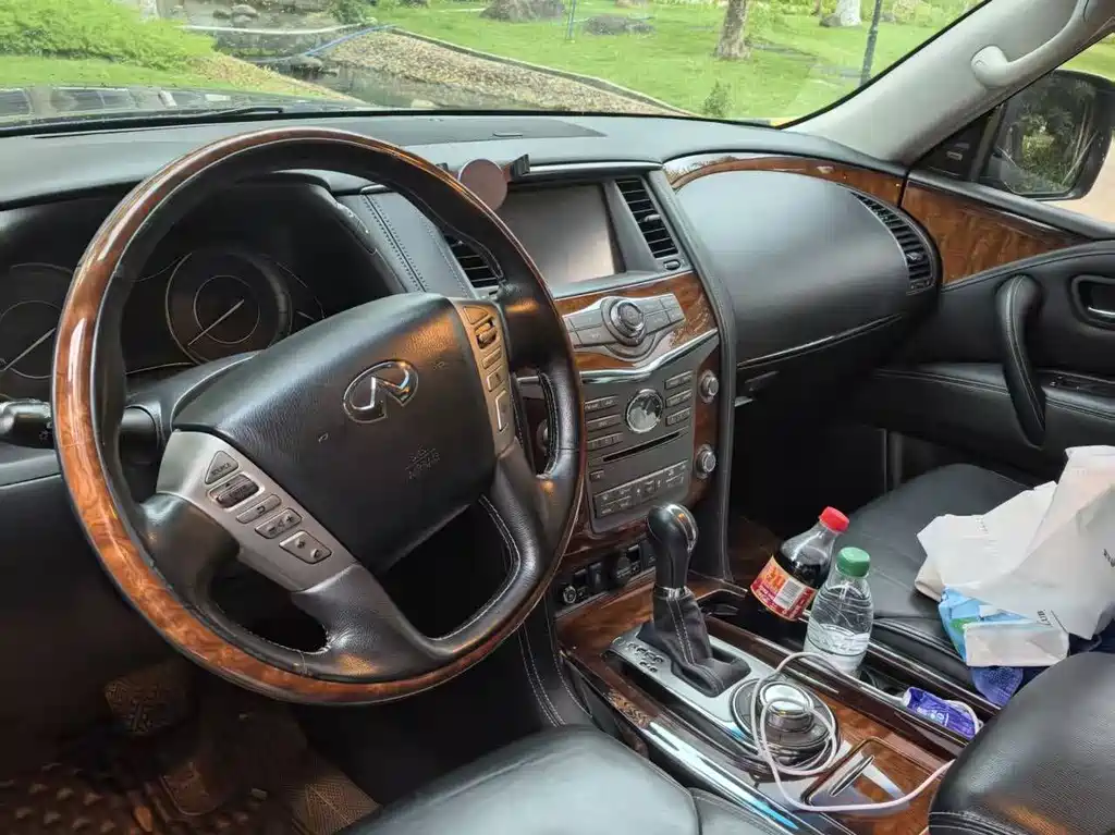 Infiniti QX80 — миниатюра 3