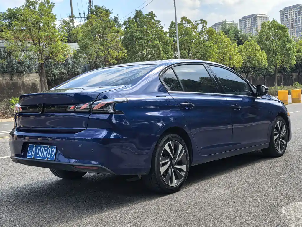 Peugeot 408 — миниатюра 5
