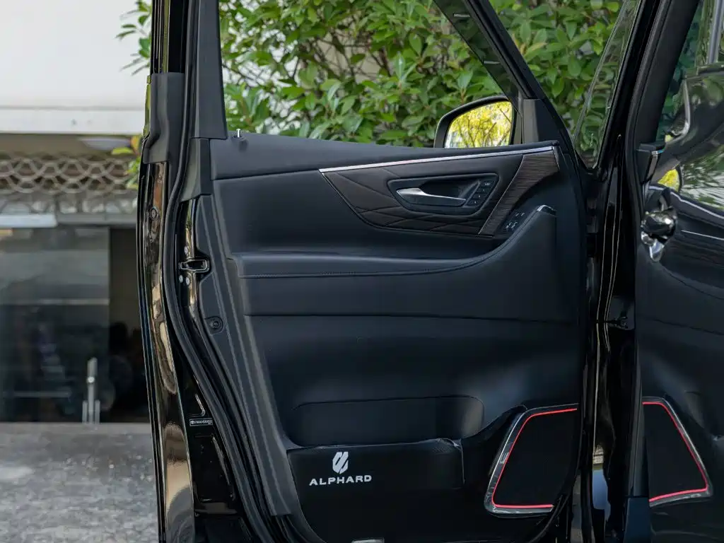 Toyota Alphard — фотографии объявления, Фото 16