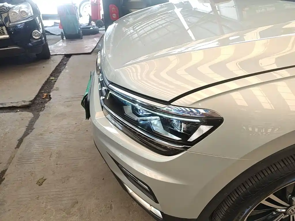 Volkswagen Tiguan L — миниатюра 24