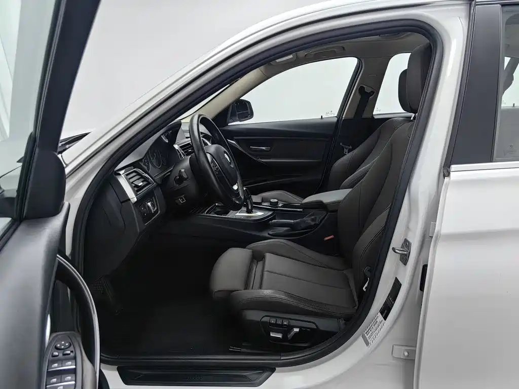 BMW 3 Series — миниатюра 10